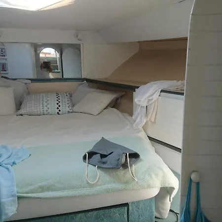 Bateau Pause Botel 4*